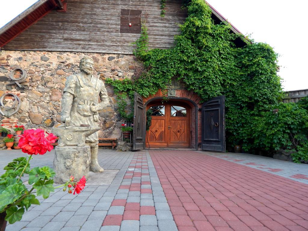 Pie Veca Kaleja Hotel Даугавпилс Екстериор снимка